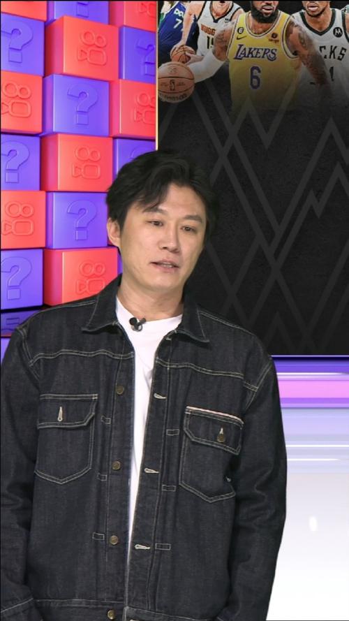 因此
